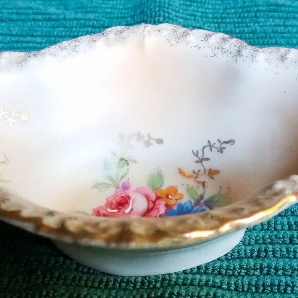 Rare Fine China Trinket Dish/Salt or Finger Bowl Floral Hand Painted Gold Trim - Picture 5 of 10